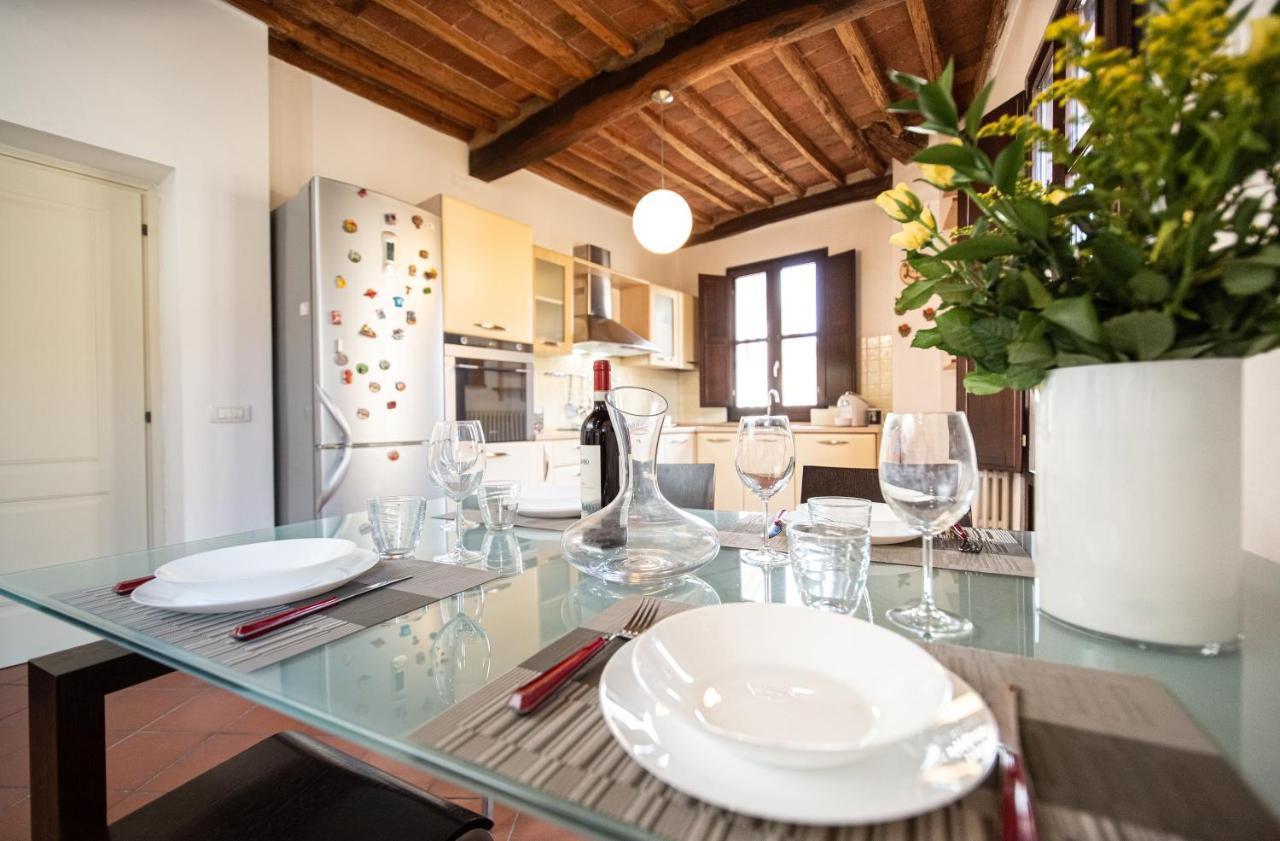 Serena Apartment, Cosy Close Center Town ルッカ エクステリア 写真