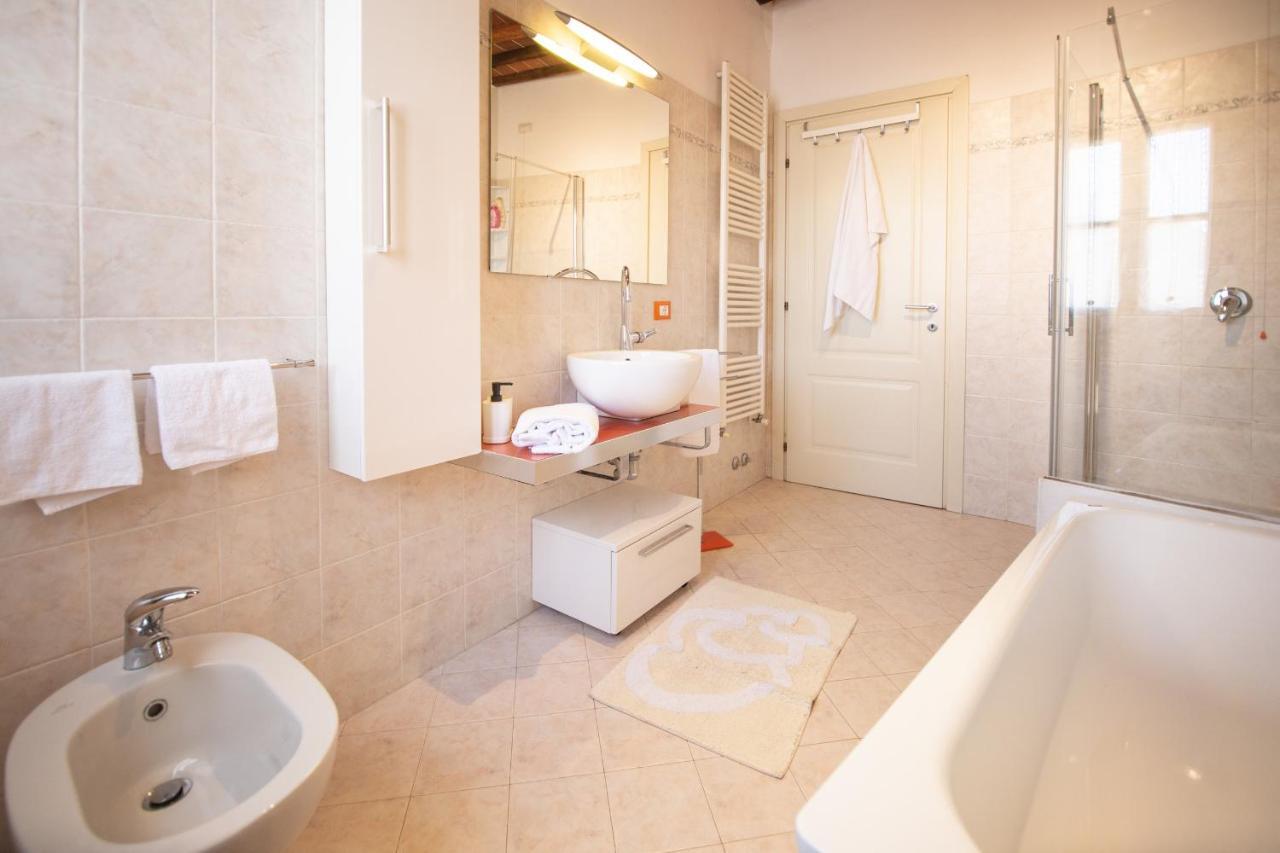Serena Apartment, Cosy Close Center Town ルッカ エクステリア 写真